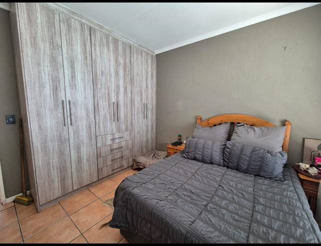 2 BEDROOM SIMPLEX FOR SALE IN VERWOERDPARK